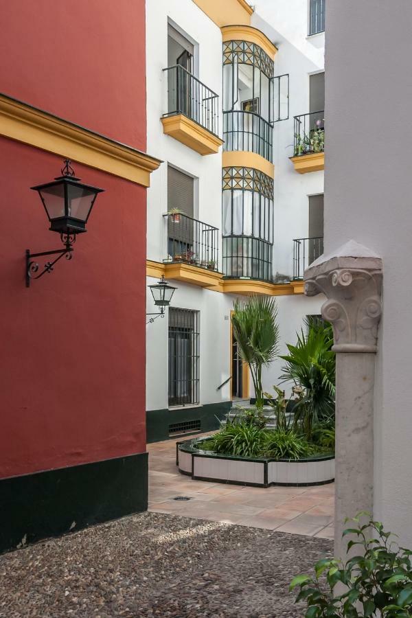 Pilatos Central Superior Sevilla Exterior foto